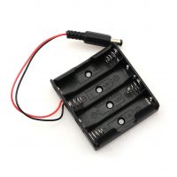 Cutie pentru baterii pentru patru baterii AA cu conector DC - 5,5 x 2,1 mm