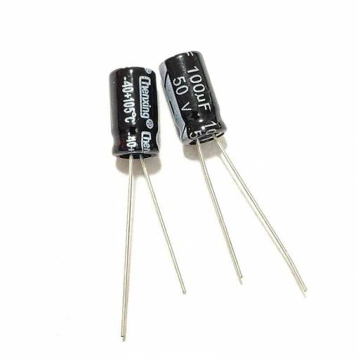 Foto - Condensator 100uF 50V